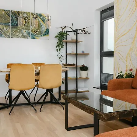 Apartment The Forest - Luxe With Free Secured Parking Brașov
