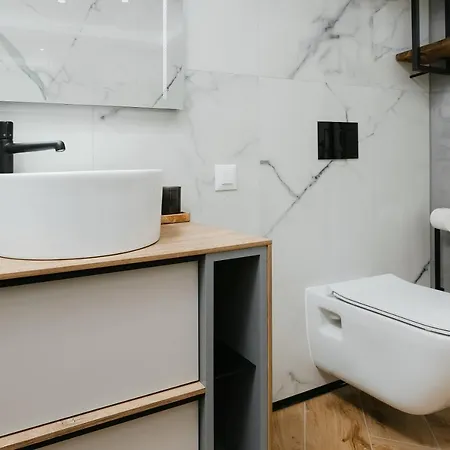 The Forest - Luxe With Free Secured Parking * Brassó