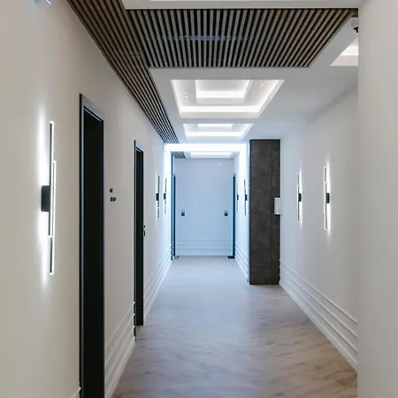 Apartment The Forest - Luxe With Free Secured Parking *