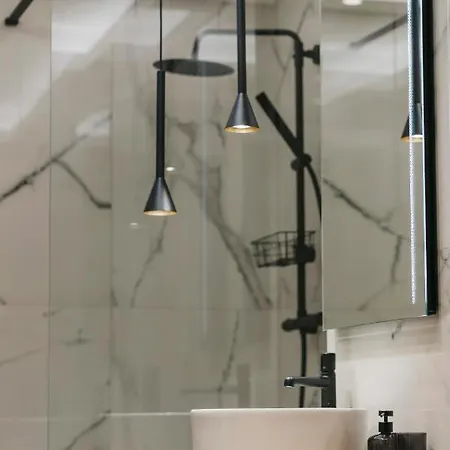 The Forest - Luxe With Free Secured Parking