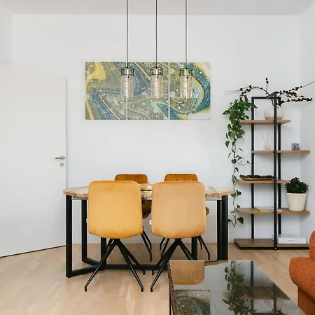 The Forest - Luxe With Free Secured Parking *