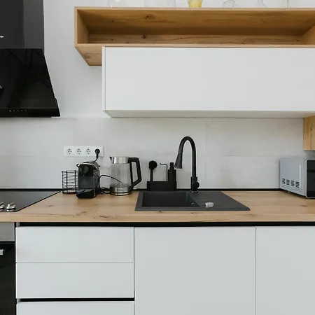 The Forest - Luxe With Free Secured Parking *