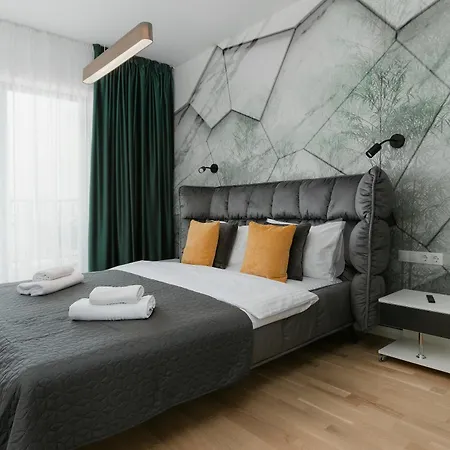 The Forest - Luxe With Free Secured Parking *