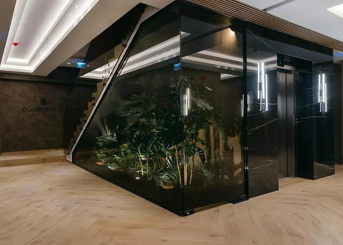 The Forest - Luxe With Free Secured Parking Apartment Brasov