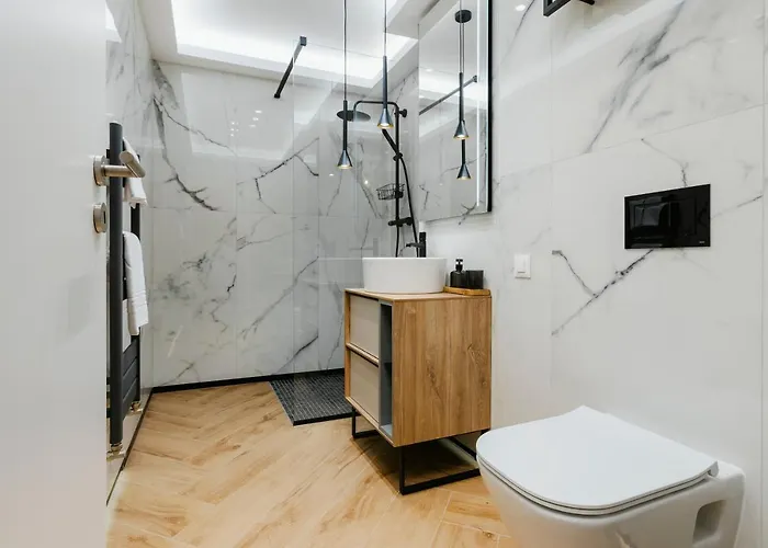 The Forest - Luxe With Free Secured Parking Lejlighed Braşov