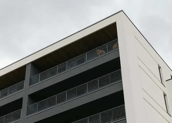 The Forest - Luxe With Free Secured Parking *