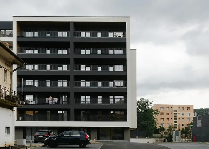 The Forest - Luxe With Free Secured Parking Lejlighed Braşov