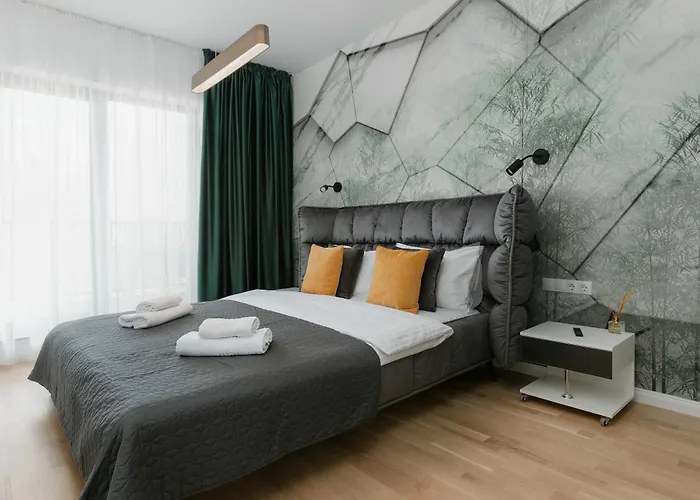 The Forest - Luxe With Free Secured Parking *